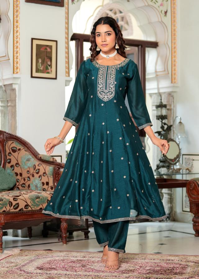 Gorgeous Anarkali Suit Set For Women