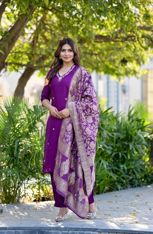 Elegant Women Suit Set With Banarasi Dupatta
